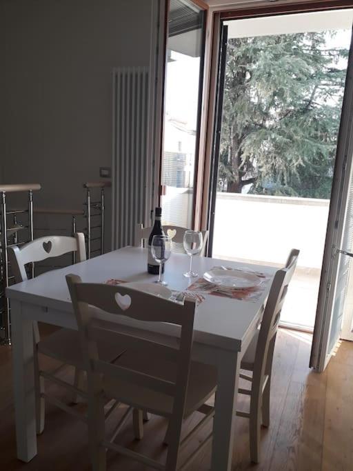 Appartamento Il Giardinetto Reggio Emilia Bagian luar foto